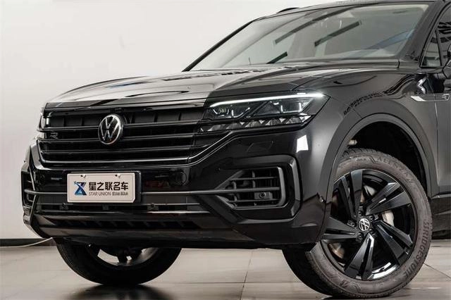 Volkswagen Touareg 2022 3.0TSI Sharp Edition obsidian black sports suit exterior photo 2