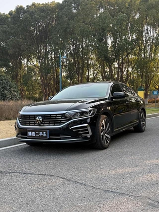 Volkswagen Passat 2022 330TSI Edición de lujo