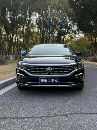Volkswagen Passat 2022 330TSI Luxury Edition exterior photo 2