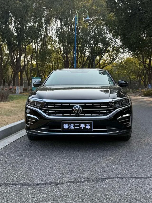 Volkswagen Passat 2022 330TSI Luxury Edition exterior photo 2
