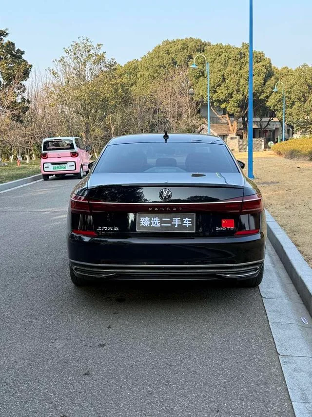 Volkswagen Passat 2022 330TSI Luxury Edition exterior photo 5