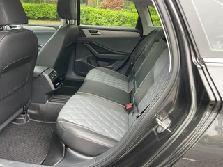 Volkswagen Sagitar 2025 300TSI DSG Превосходная версия экстерьер фото 7 Volkswagen Sagitar 2025 300TSI DSG Превосходная версия экстерьер фото 7