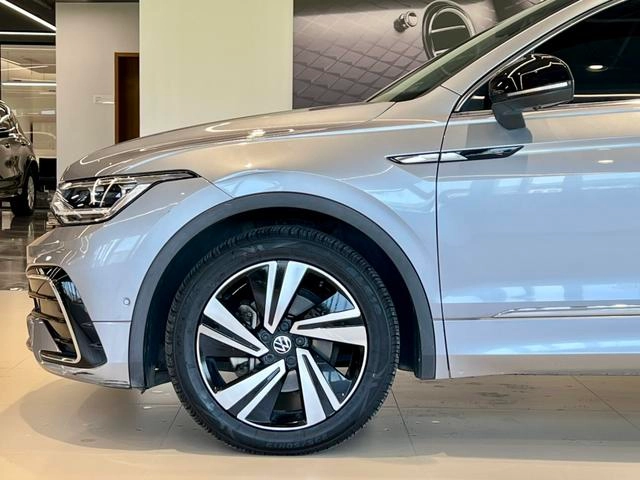 Volkswagen Tiguan X 2022 330TSI Versión principal exterior foto 4