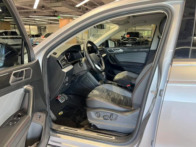 Volkswagen Tiguan X 2022 330TSI Versión principal exterior foto 8