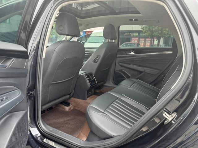 Volkswagen Passat 2023 330TSI Versión de élite interior foto 9 Volkswagen Passat 2023 330TSI Versión de élite interior foto 9