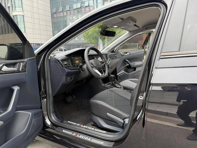 Volkswagen Lavida 2025 New talent 1.5L outstanding new edition exterior photo 4