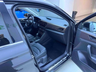 Volkswagen Tharu 2022 280TSI Versión de lujo de tracción en dos ruedas interior foto 11