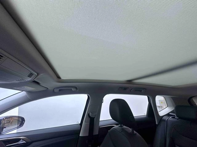 Volkswagen Tharu 2022 280TSI Versión de lujo de tracción en dos ruedas interior foto 13