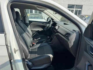 Volkswagen T-Cross 2023 Модификация 1.5L Автоматическая версия моды интерьер фото 12