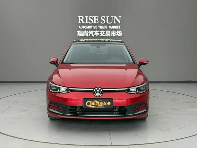Volkswagen Golf 2023 280TSI DSG Pro экстерьер фото 2