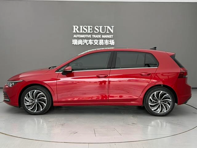 Volkswagen Golf 2023 280TSI DSG Pro экстерьер фото 3