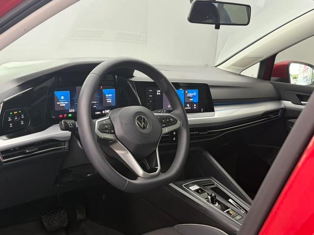 Volkswagen Golf 2023 280TSI DSG Pro интерьер фото 10
