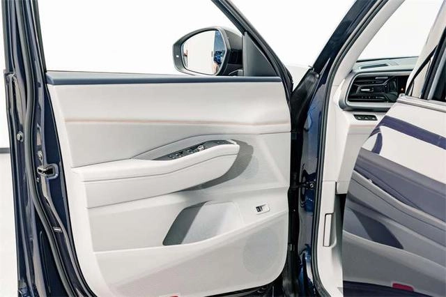 Volkswagen Teramont 2025 Teramont Pro 450TSI Version 4x4 tout-terrain intérieur photo 17
