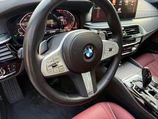 BMW 5 Series 2022 Segundo cambio 530Li Líder M Conjunto deportivo exterior foto 9