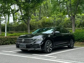 Volkswagen Passat 2022 330TSI Star Deluxe Edition exterior photo 1