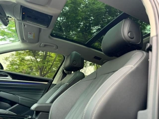 Volkswagen Passat 2022 330TSI Star Deluxe Edition exterior photo 7
