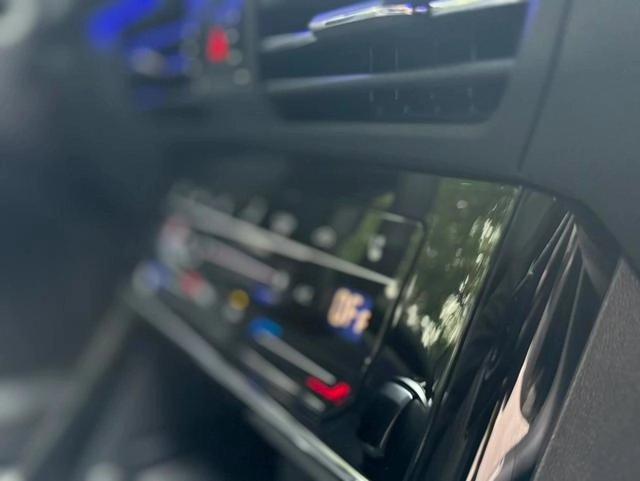 Volkswagen Passat 2022 330TSI Star Deluxe Edition interior photo 18
