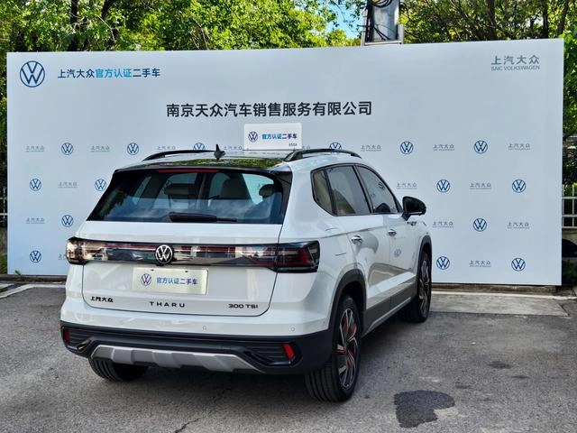 Volkswagen Tharu 2024 300TSI Version Moonzun à deux roues motrices extérieur photo 2