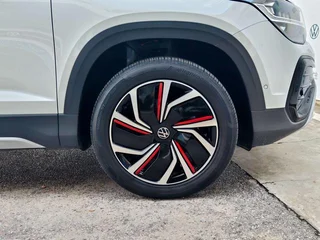 Volkswagen Tharu 2024 300TSI Version Moonzun à deux roues motrices extérieur photo 5