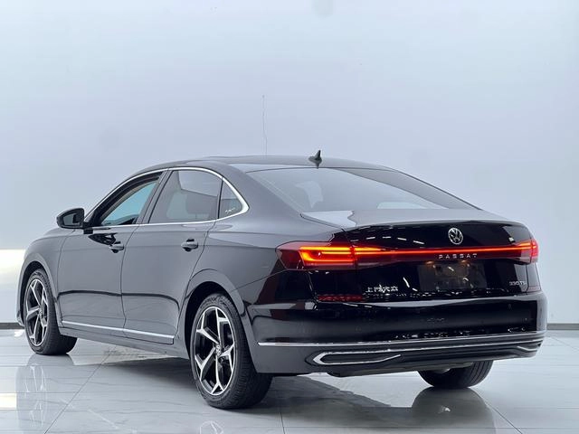 Volkswagen Passat 2023 Модификация 330TSI Звездное небо элитное издание экстерьер фото 3