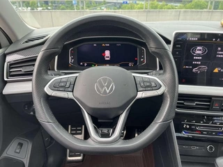 Volkswagen Tiguan L 2024 Вывыдающаяся сумма 330TSI Два привода R-Line Версия Long Yao интерьер фото 13