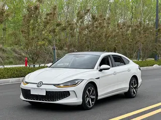 Volkswagen Lamando 2023 Lamando L 280TSI DSG Versión picante