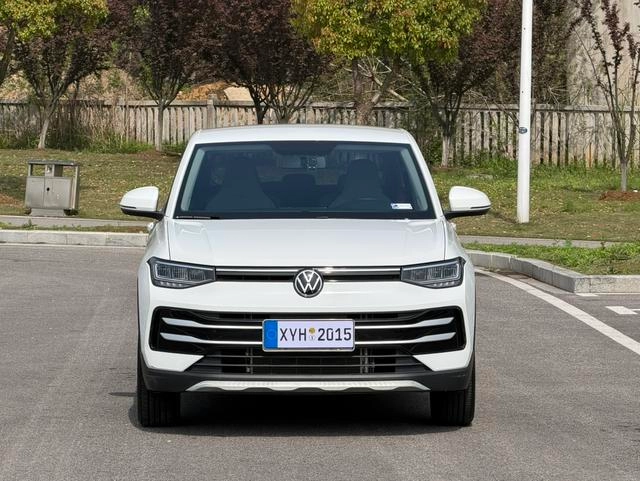 Volkswagen Tharu 2025 New talent 1.5L Sharp Edition exterior photo 2