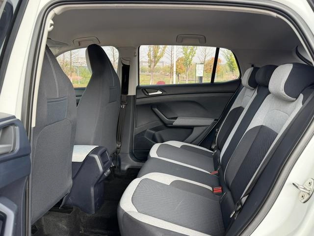 Volkswagen Tharu 2025 New talent 1.5L Sharp Edition interior photo 13