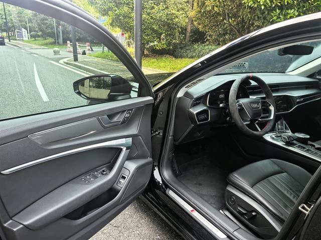 Audi A6 2023 Avant 40 TFSI Deluxe Dynamic interior photo 11