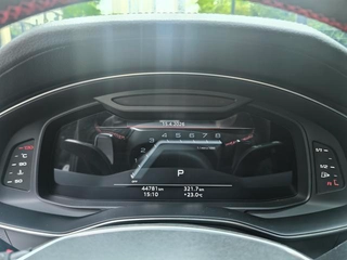 Audi A6 2023 Avant 40 TFSI Deluxe Dynamic interior photo 16