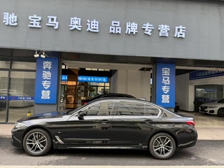 BMW 5 Series 2022 Вторичная модификация 525Li M Спортивный костюм экстерьер фото 3 BMW 5 Series 2022 Вторичная модификация 525Li M Спортивный костюм экстерьер фото 3