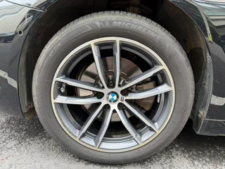BMW 5 Series 2022 Вторичная модификация 525Li M Спортивный костюм интерьер фото 14 BMW 5 Series 2022 Вторичная модификация 525Li M Спортивный костюм интерьер фото 14