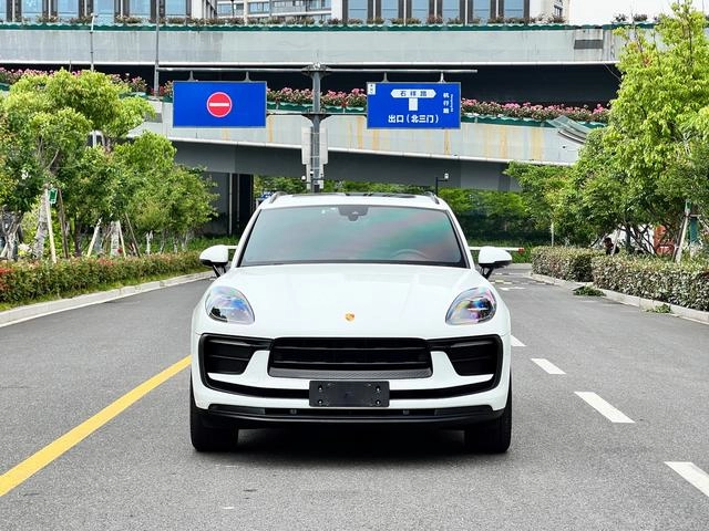 Porsche Macan 2023 Restyling Macan 2.0T exterior photo 2