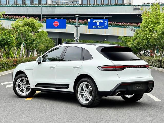 Porsche Macan 2023 Restyling Macan 2.0T interior photo 10