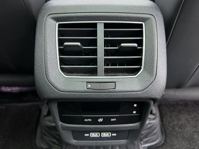 Volkswagen Tayron 2023 280TSI Двухприводный люкс Plus Расширенная версия интерьер фото 13