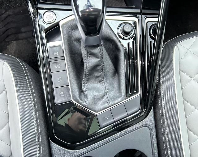 Volkswagen Tayron 2023 280TSI Двухприводный люкс Plus Расширенная версия интерьер фото 14