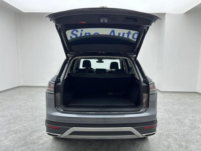 Volkswagen Tayron 2023 280TSI Двухприводный люкс Plus Расширенная версия интерьер фото 19