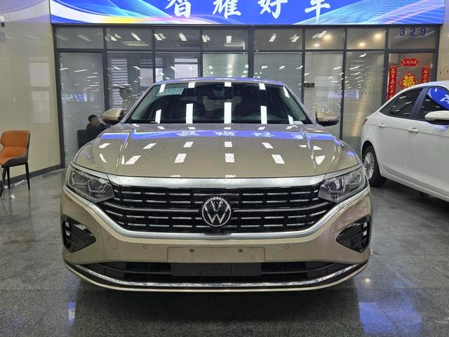 Volkswagen Passat 2022 380TSI Роскошная версия экстерьер фото 2