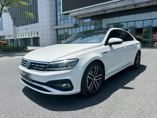 Volkswagen Lamando 2021 Reforma 280TSI DSG Versión cómoda