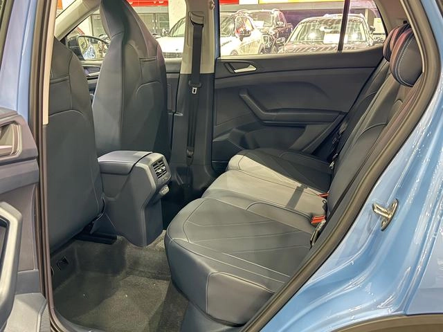 Volkswagen Tharu 2025 New talent 300TSI Sharp Edition interior photo 15