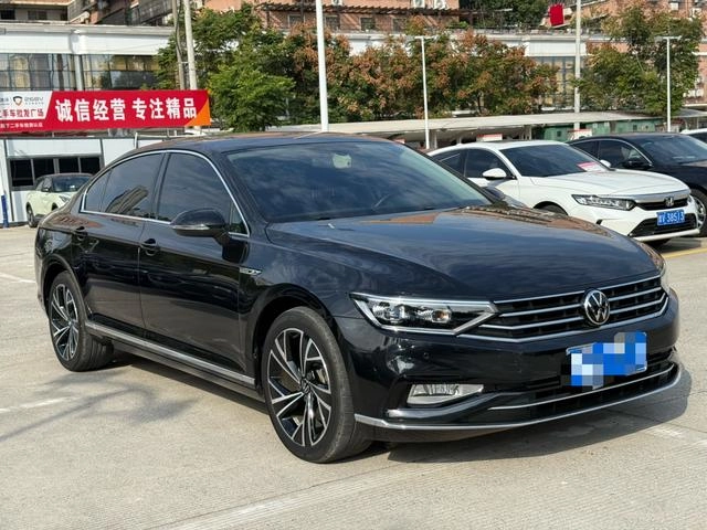Volkswagen Magotan 2021 330TSI DSG 30 Anniversary Edition exterior photo 3