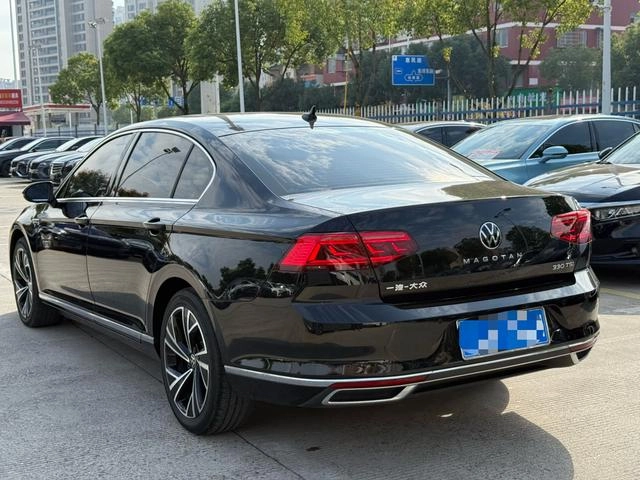 Volkswagen Magotan 2021 330TSI DSG 30 Anniversary Edition exterior photo 4