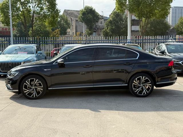 Volkswagen Magotan 2021 330TSI DSG 30 Anniversary Edition exterior photo 7