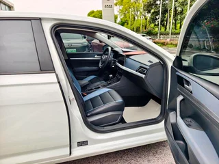 Volkswagen Lavida 2024 1.5L Version automatique intérieur photo 7