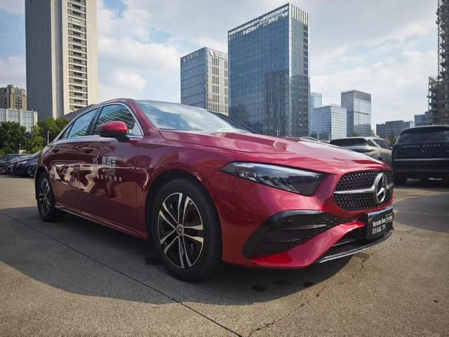 Mercedes-Benz A-Class 2023 A 200 L Sport Sedan Fashion Edition exterior photo 3