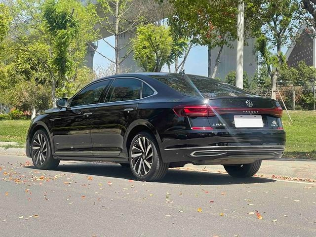 Volkswagen Passat 2022 330TSI Star Deluxe Edition exterior photo 5