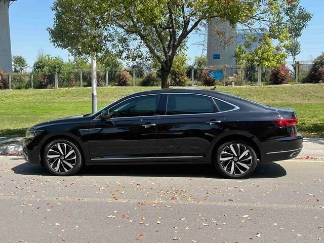 Volkswagen Passat 2022 330TSI Star Deluxe Edition exterior photo 8