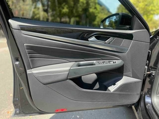 Volkswagen Passat 2022 330TSI Star Deluxe Edition interior photo 11