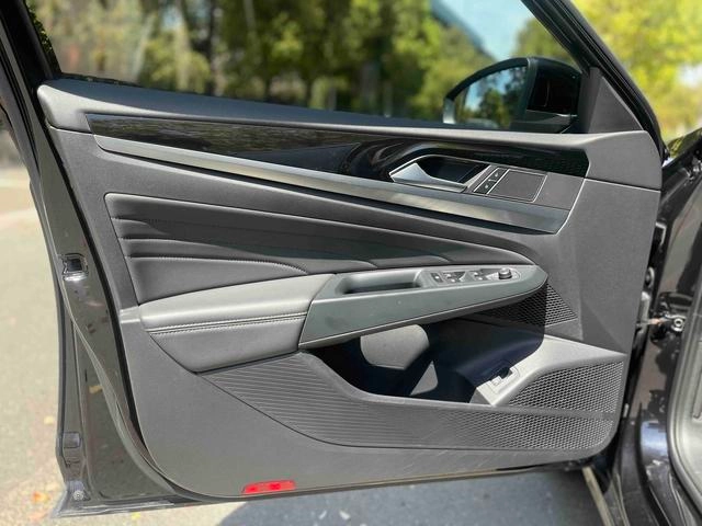 Volkswagen Passat 2022 330TSI Star Deluxe Edition interior photo 11