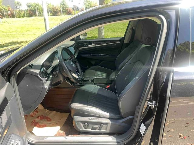 Volkswagen Passat 2022 330TSI Star Deluxe Edition interior photo 13